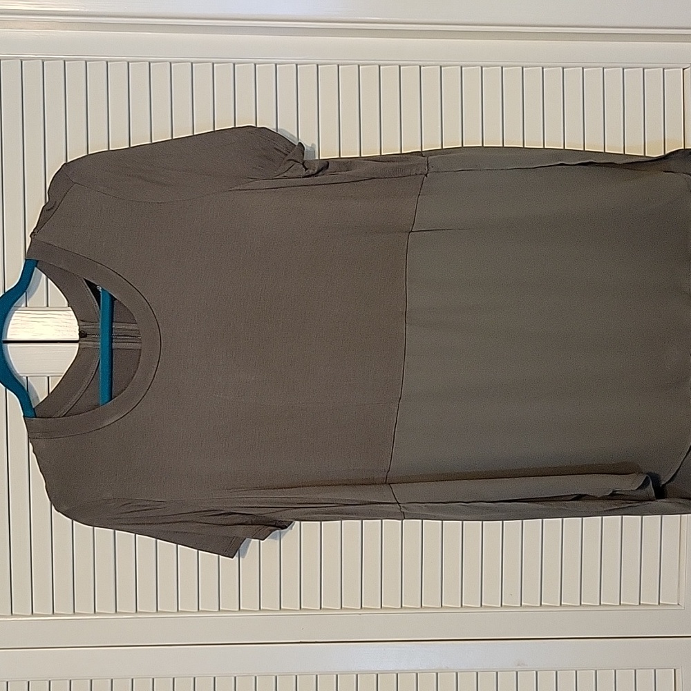 Massimo olive green short sleeve tunic tee, Size XL